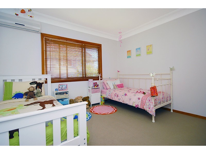 10 Sterculia Avenue, Holland Park West QLD 4121