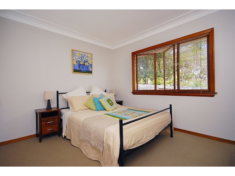 10 Sterculia Avenue, Holland Park West QLD 4121