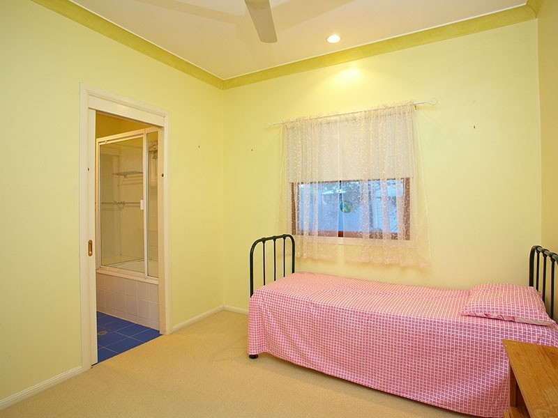 55 Illidge Street, Coorparoo QLD 4151