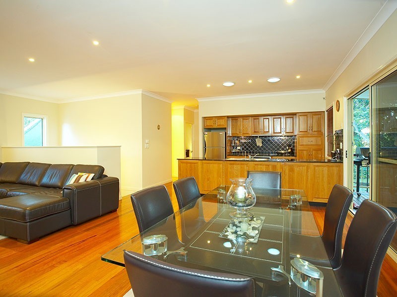 66 The Promenade, Camp Hill QLD 4152