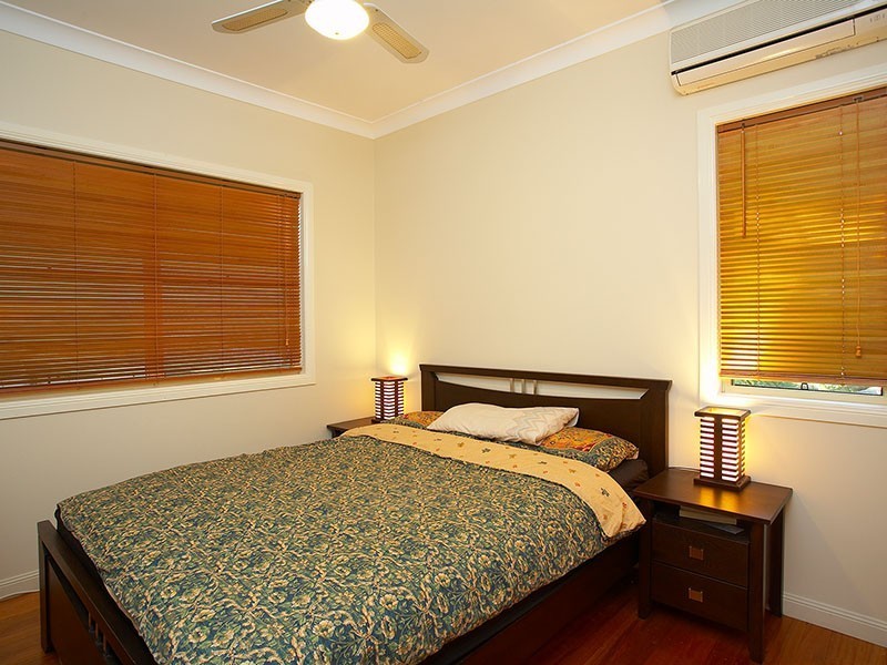 66 The Promenade, Camp Hill QLD 4152