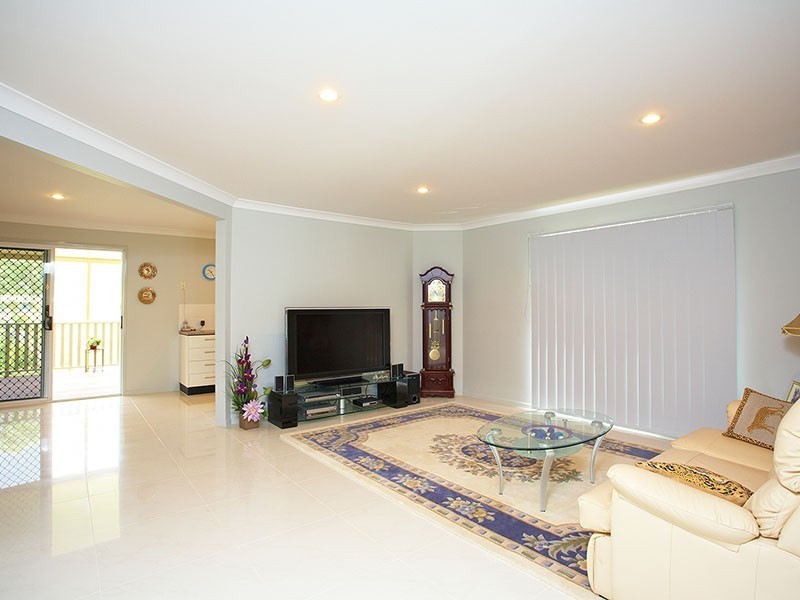 41 Almavale Street, Carindale QLD 4152