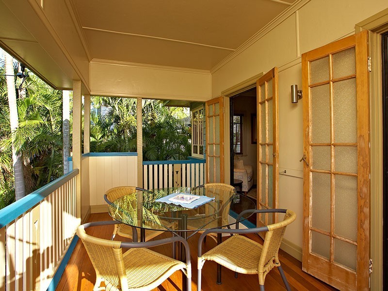 7 Henderson Street, Camp Hill QLD 4152