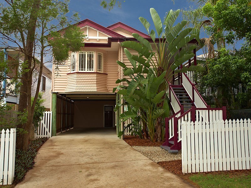 79 Victoria Terrace, Greenslopes QLD 4120