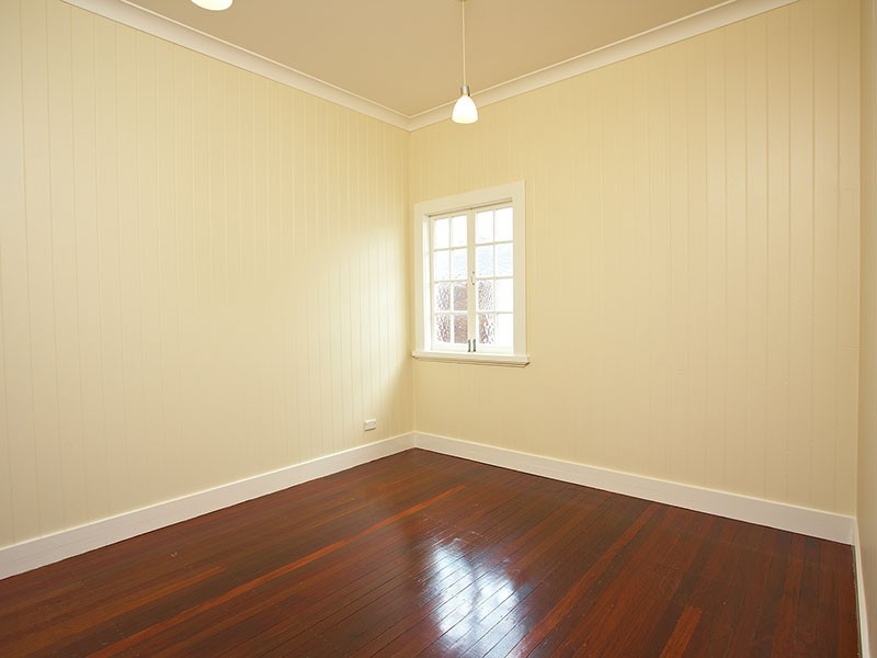 79 Victoria Terrace, Greenslopes QLD 4120