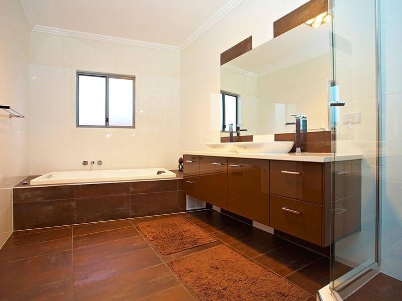 41 Oxley Drive, Holland Park QLD 4121