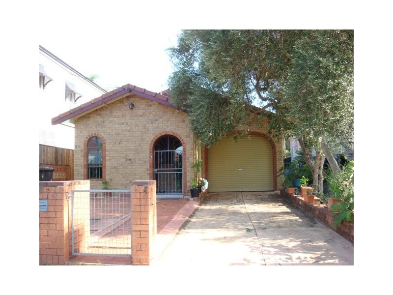 47 McIlwraith Avenue, Norman Park QLD 4170