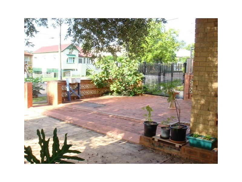 47 McIlwraith Avenue, Norman Park QLD 4170