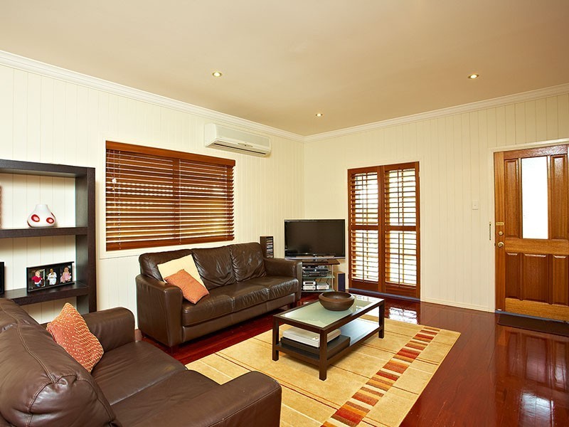 7 Newman Avenue, Camp Hill QLD 4152