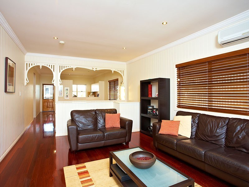 7 Newman Avenue, Camp Hill QLD 4152