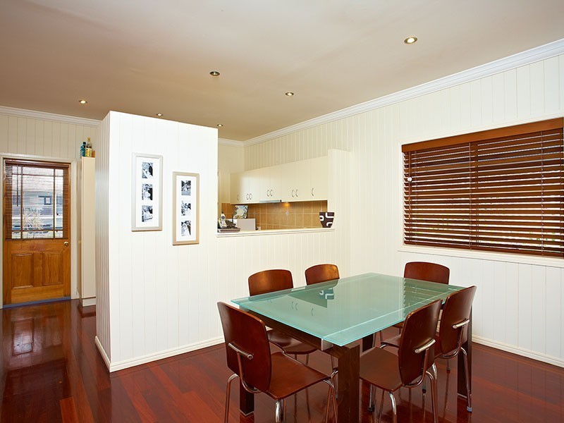 7 Newman Avenue, Camp Hill QLD 4152