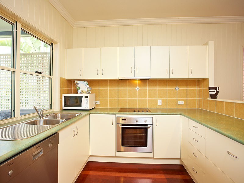 7 Newman Avenue, Camp Hill QLD 4152