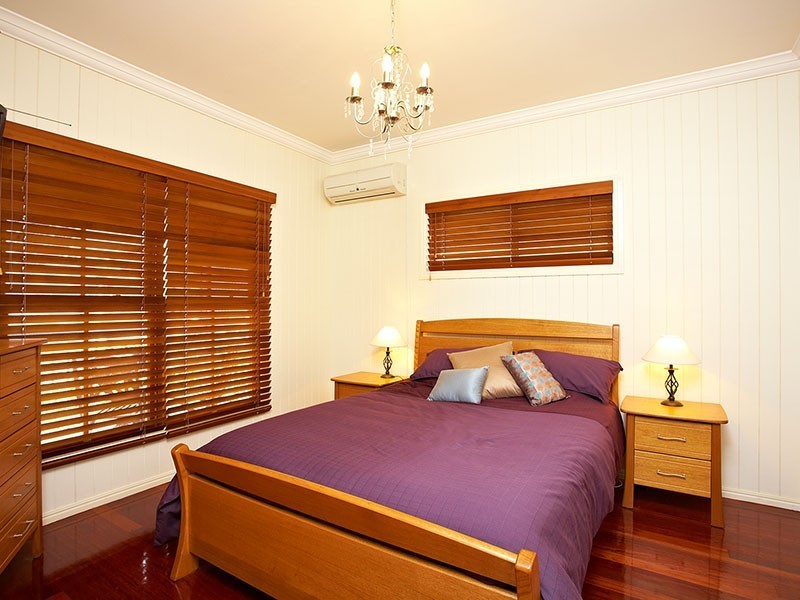 7 Newman Avenue, Camp Hill QLD 4152