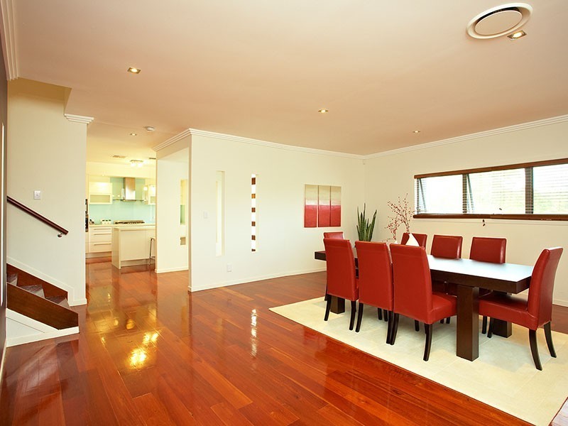 41 Oxley Drive, Holland Park QLD 4121