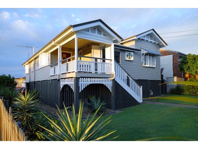 18 Hamel Street, Camp Hill QLD 4152