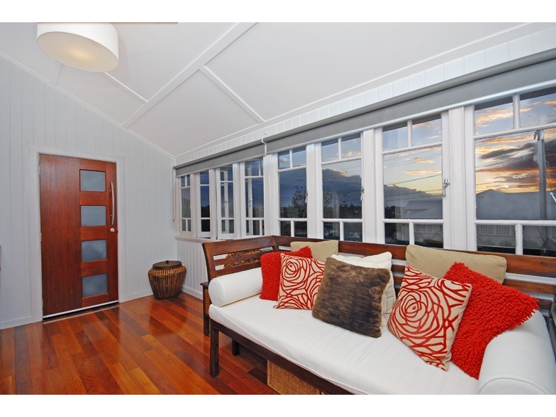 18 Hamel Street, Camp Hill QLD 4152