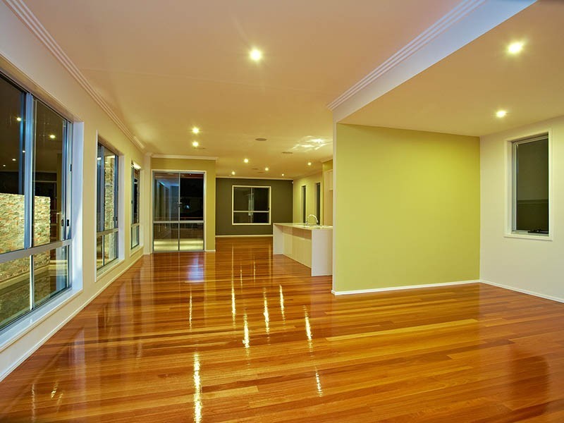 11 Waratah Avenue, Holland Park West QLD 4121