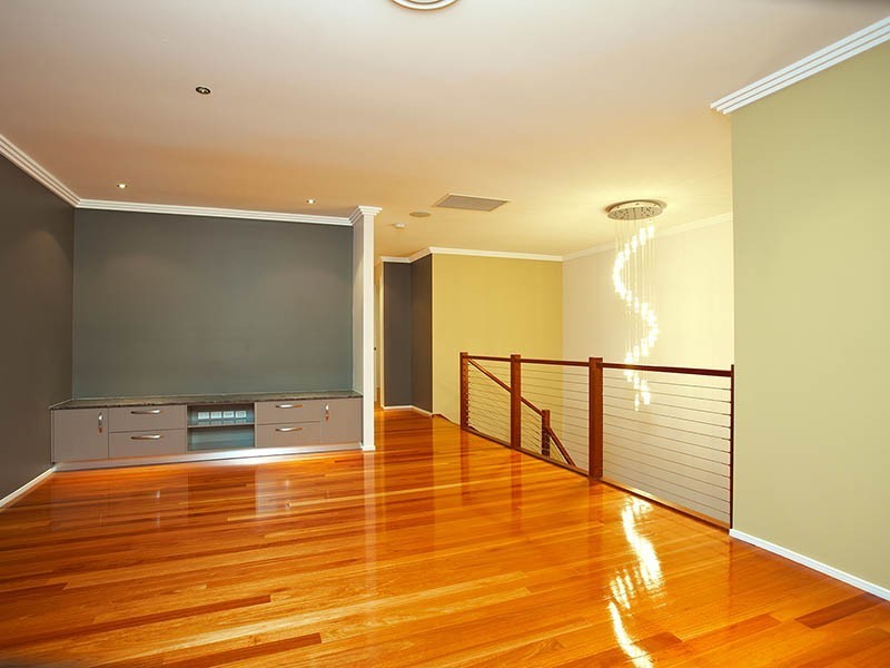 11 Waratah Avenue, Holland Park West QLD 4121