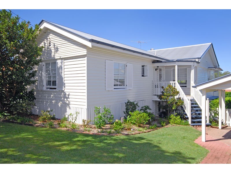 18 Strangman Terrace, Coorparoo QLD 4151