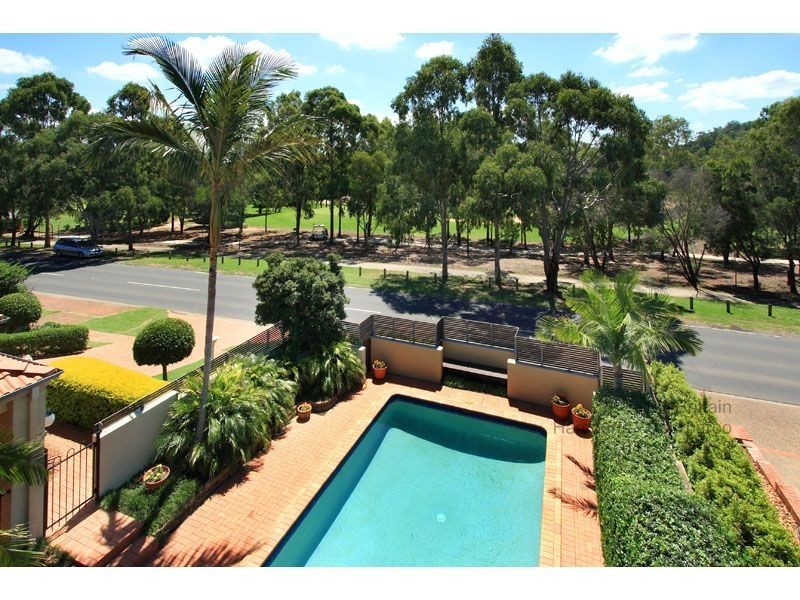 467 Pine Mountain Road, Carindale QLD 4152
