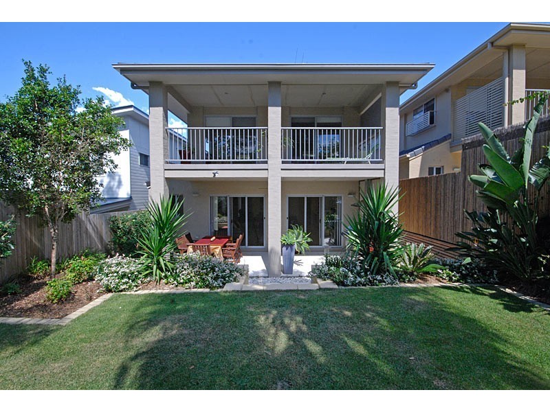 30 Melbourne Avenue, Camp Hill QLD 4152