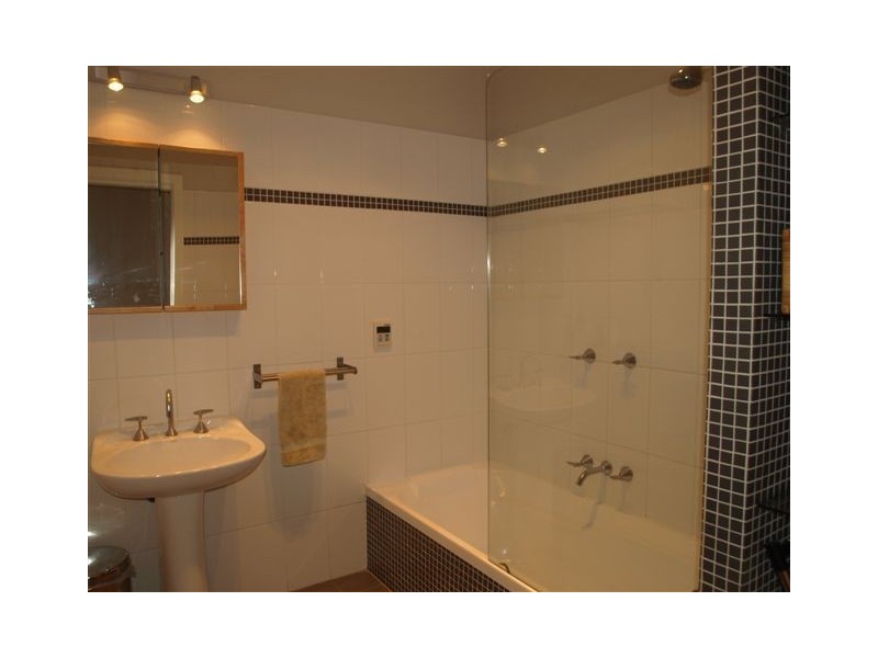 262 Bennetts Road, Norman Park QLD 4170