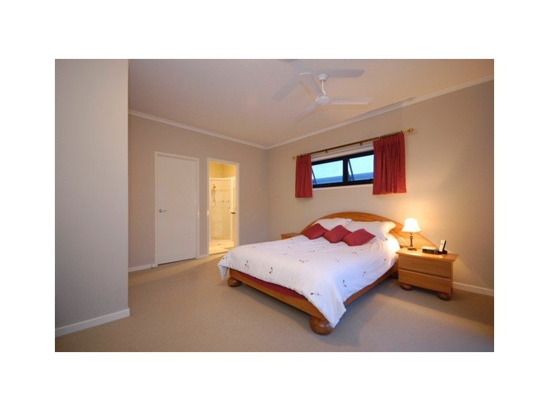 30 Illidge Street, Coorparoo QLD 4151