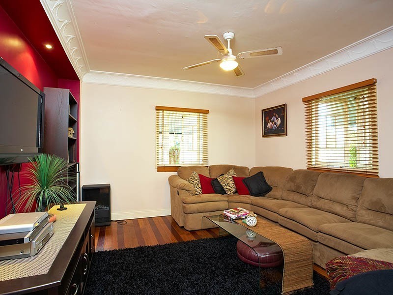 82 Invermore Street, Mount Gravatt East QLD 4122