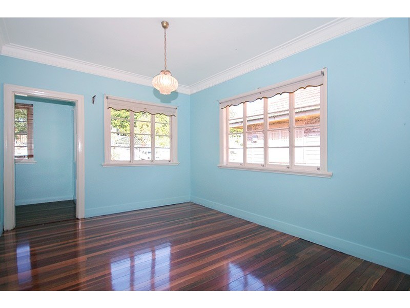 16 Nelson Street, Coorparoo QLD 4151