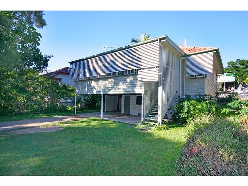 16 Nelson Street, Coorparoo QLD 4151