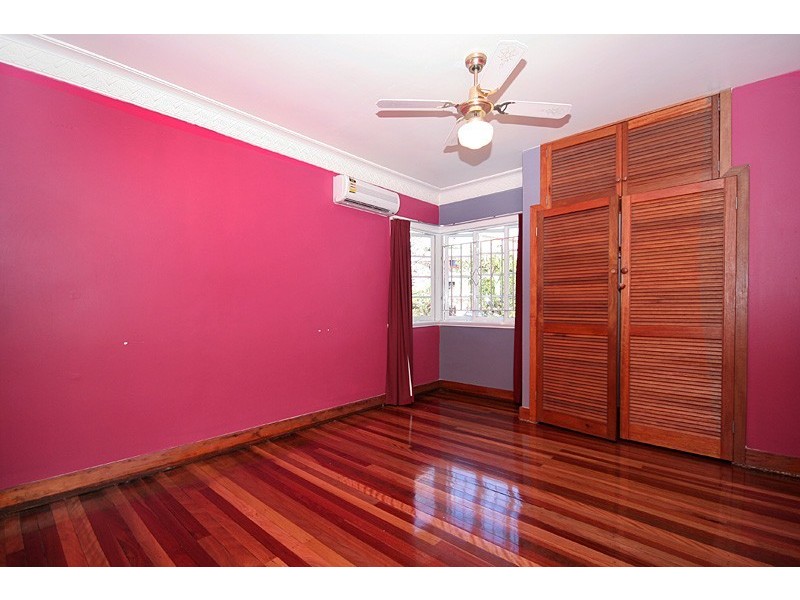 16 Nelson Street, Coorparoo QLD 4151