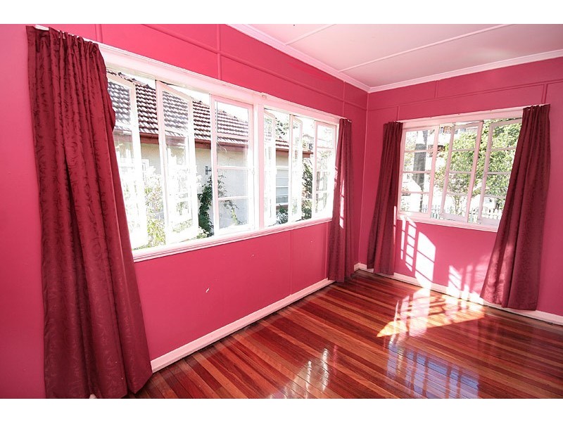 16 Nelson Street, Coorparoo QLD 4151