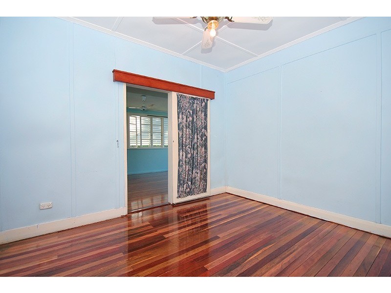 16 Nelson Street, Coorparoo QLD 4151