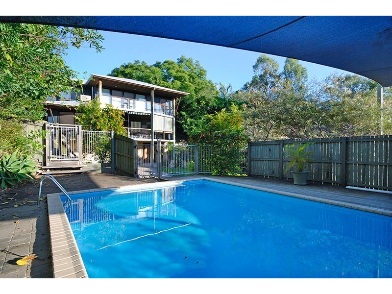 381 Chatsworth Road, Coorparoo QLD 4151