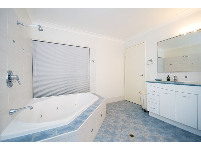 381 Chatsworth Road, Coorparoo QLD 4151