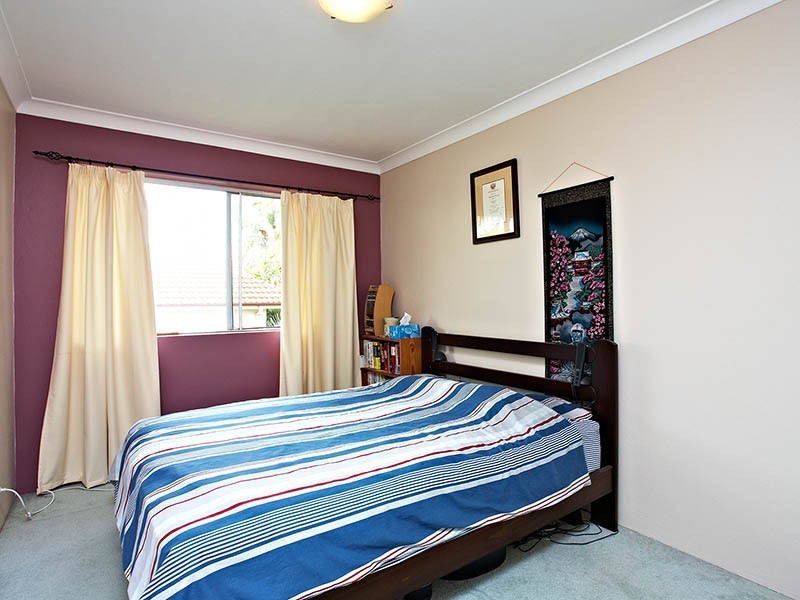 8/81 Kitchener Street, Coorparoo QLD 4151