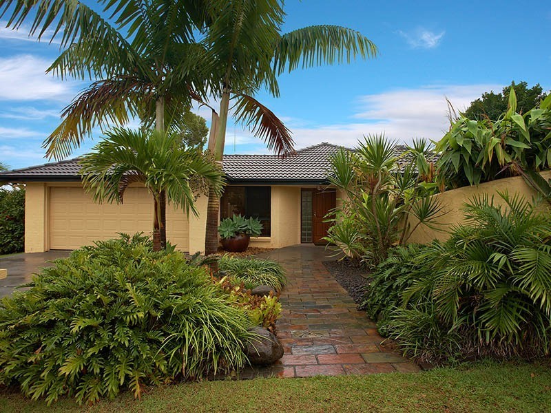 12 Narrabeen Crescent, Carindale QLD 4152