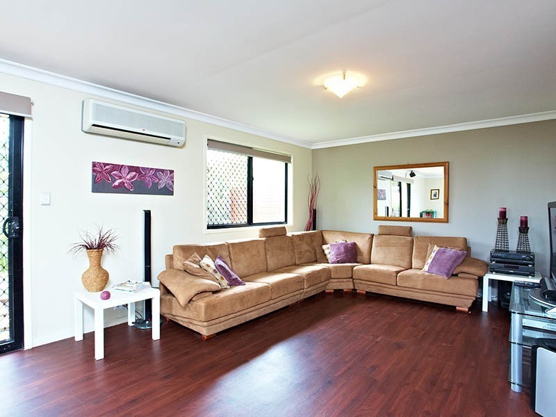 12 Narrabeen Crescent, Carindale QLD 4152