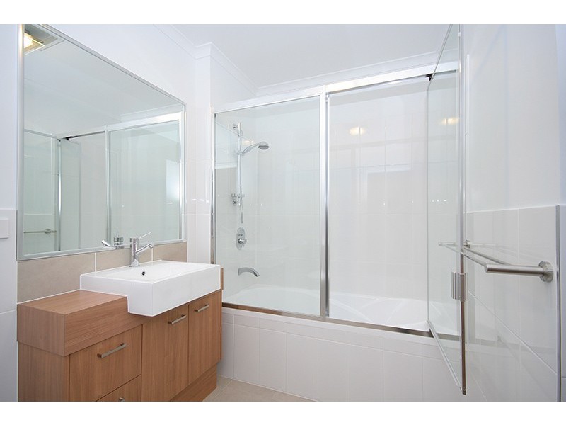 2/55 Douglas Street, Greenslopes QLD 4120