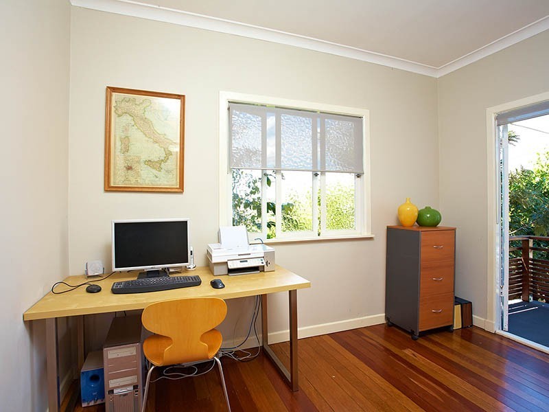 32 Derby Street, Coorparoo QLD 4151