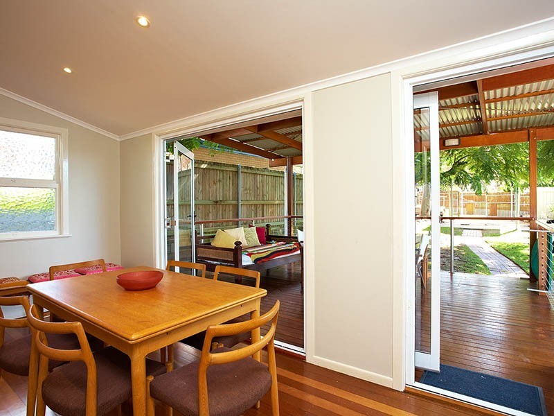 32 Derby Street, Coorparoo QLD 4151