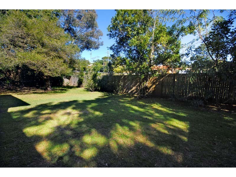 9 Gibson Crescent, Holland Park QLD 4121