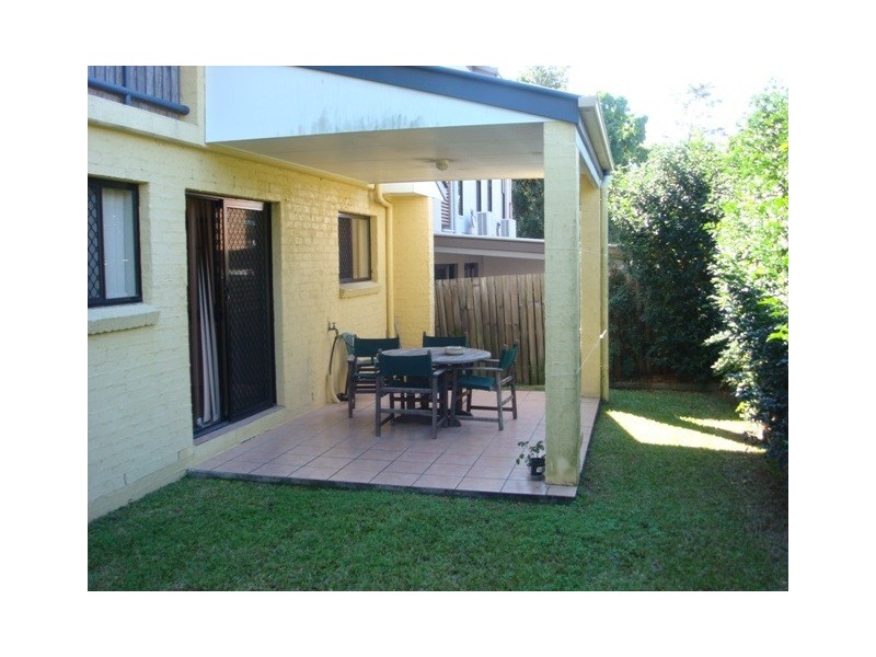 1/41 Robinson Street, Coorparoo QLD 4151