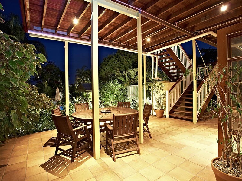 22 Nicholson Street, Greenslopes QLD 4120