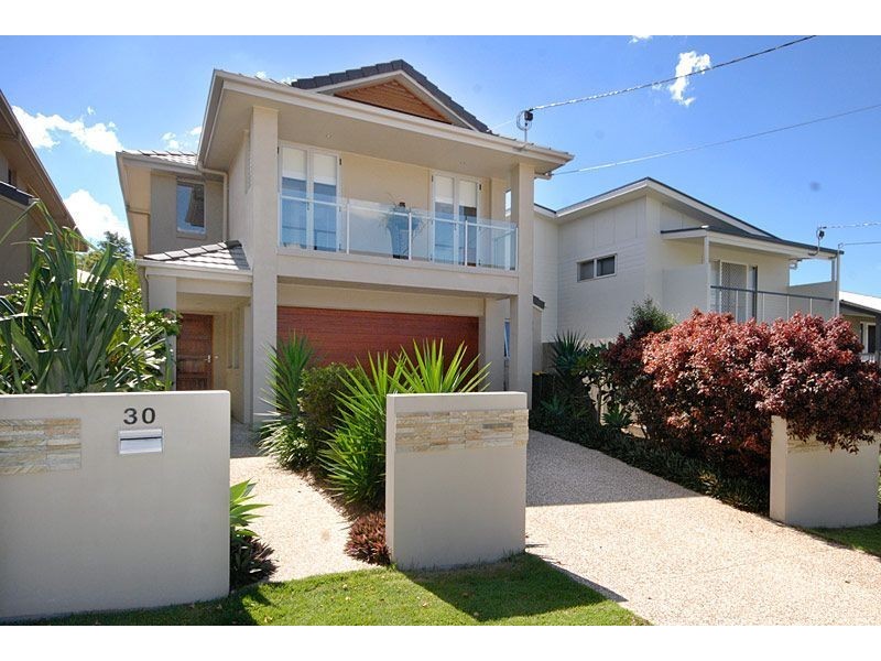 30 Melbourne Avenue, Camp Hill QLD 4152