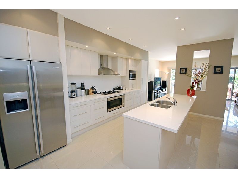 30 Melbourne Avenue, Camp Hill QLD 4152