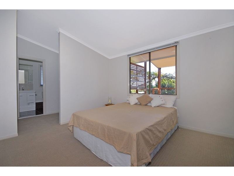 108 Galsworthy Street, Holland Park West QLD 4121