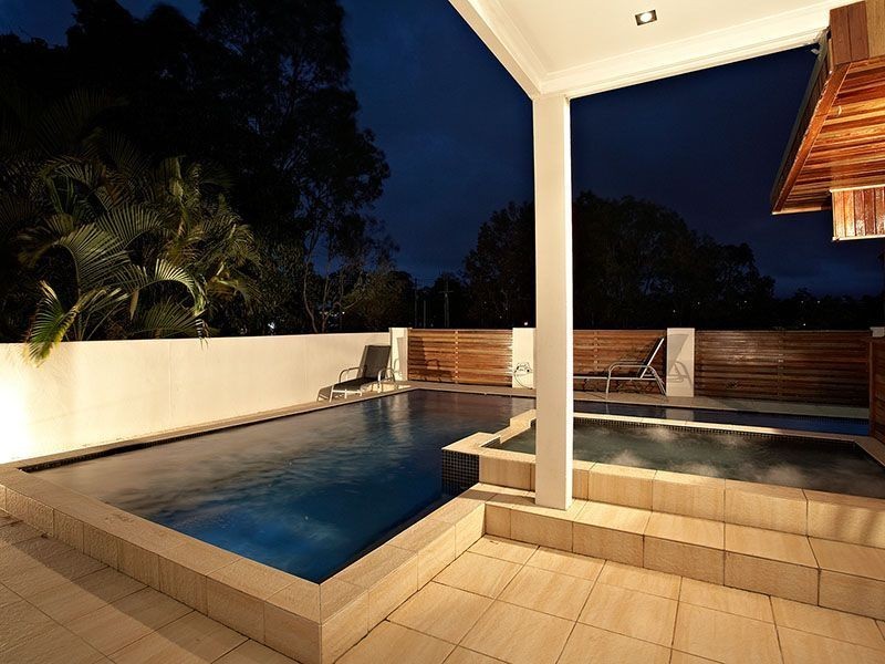 19 Garden Street, Greenslopes QLD 4120