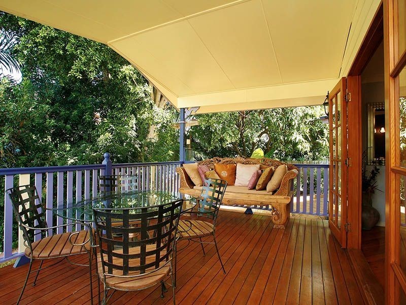 2 Baden Powell Place, Camp Hill QLD 4152