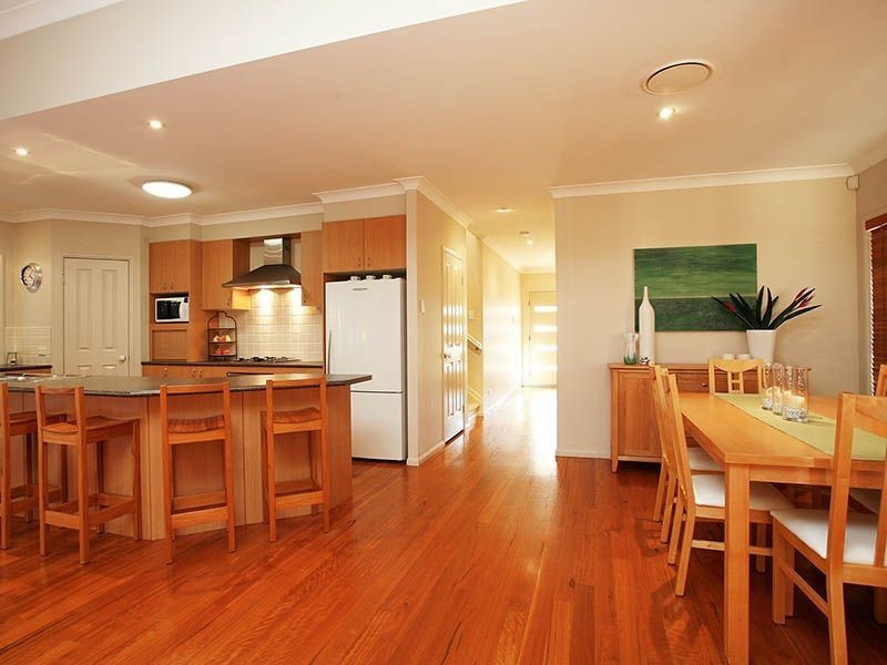 16 Sumner Place, Carindale QLD 4152